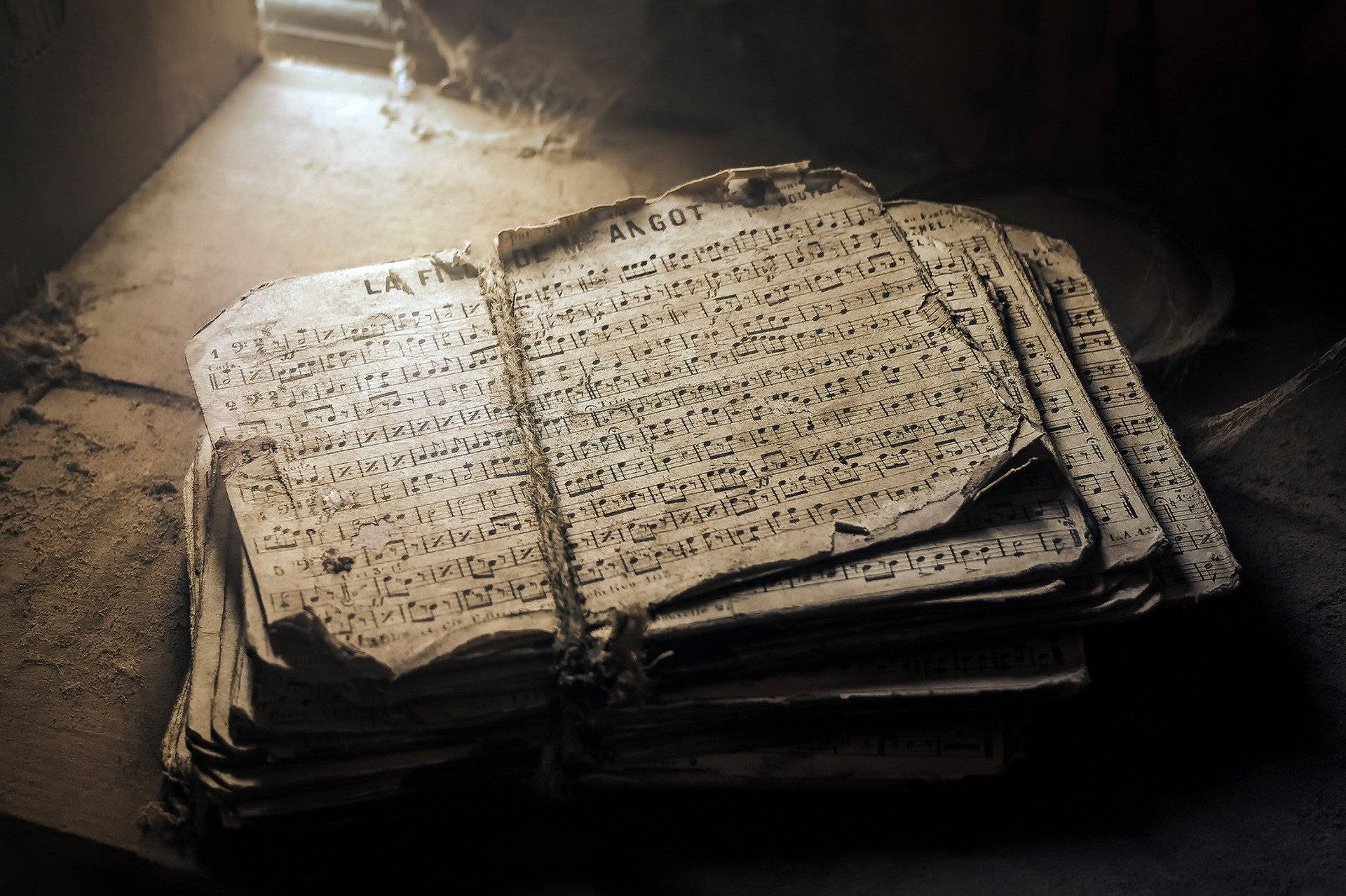 Old Paper Wallpaper S