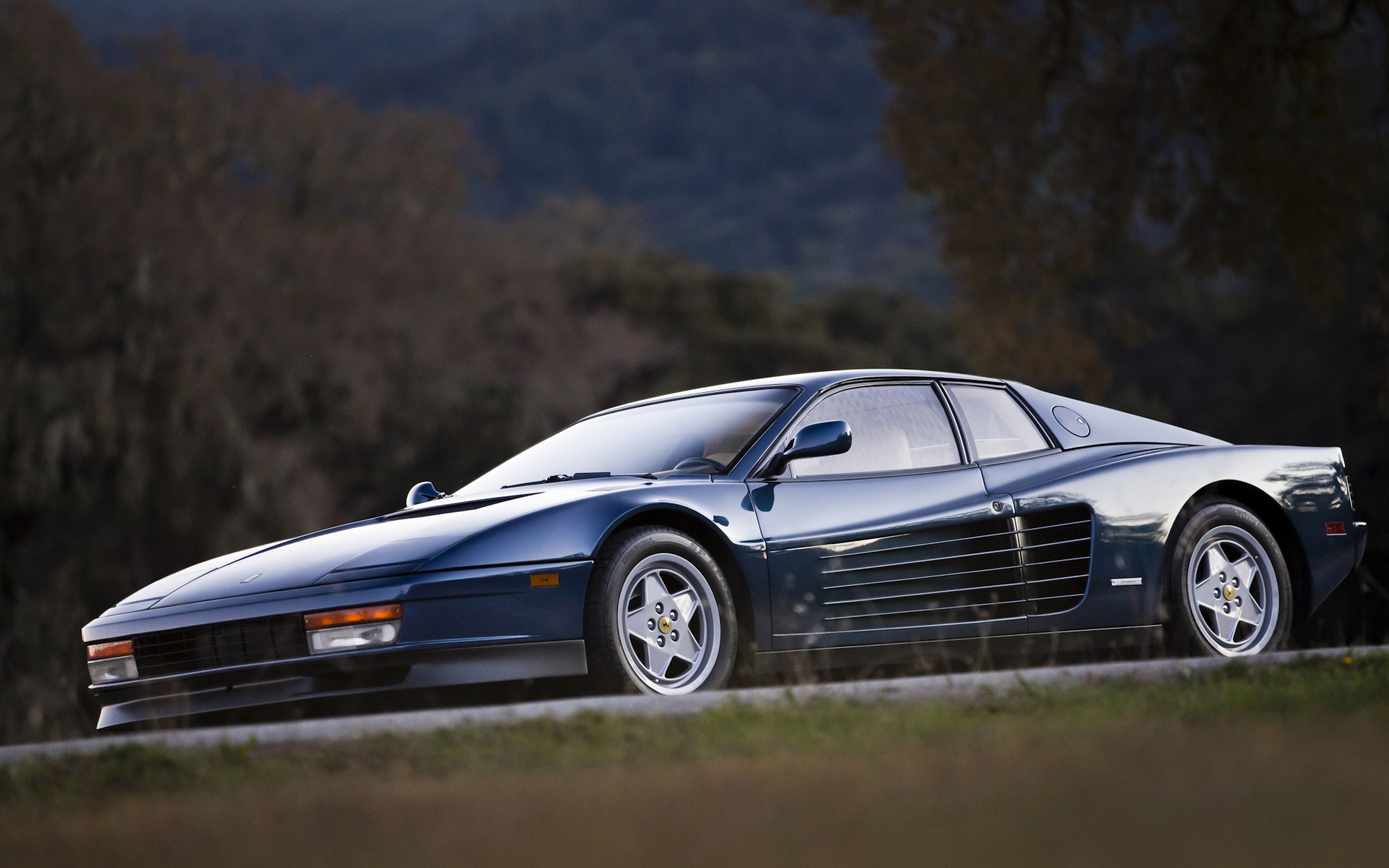 Ferrari Testarossa HD Wallpaper Background