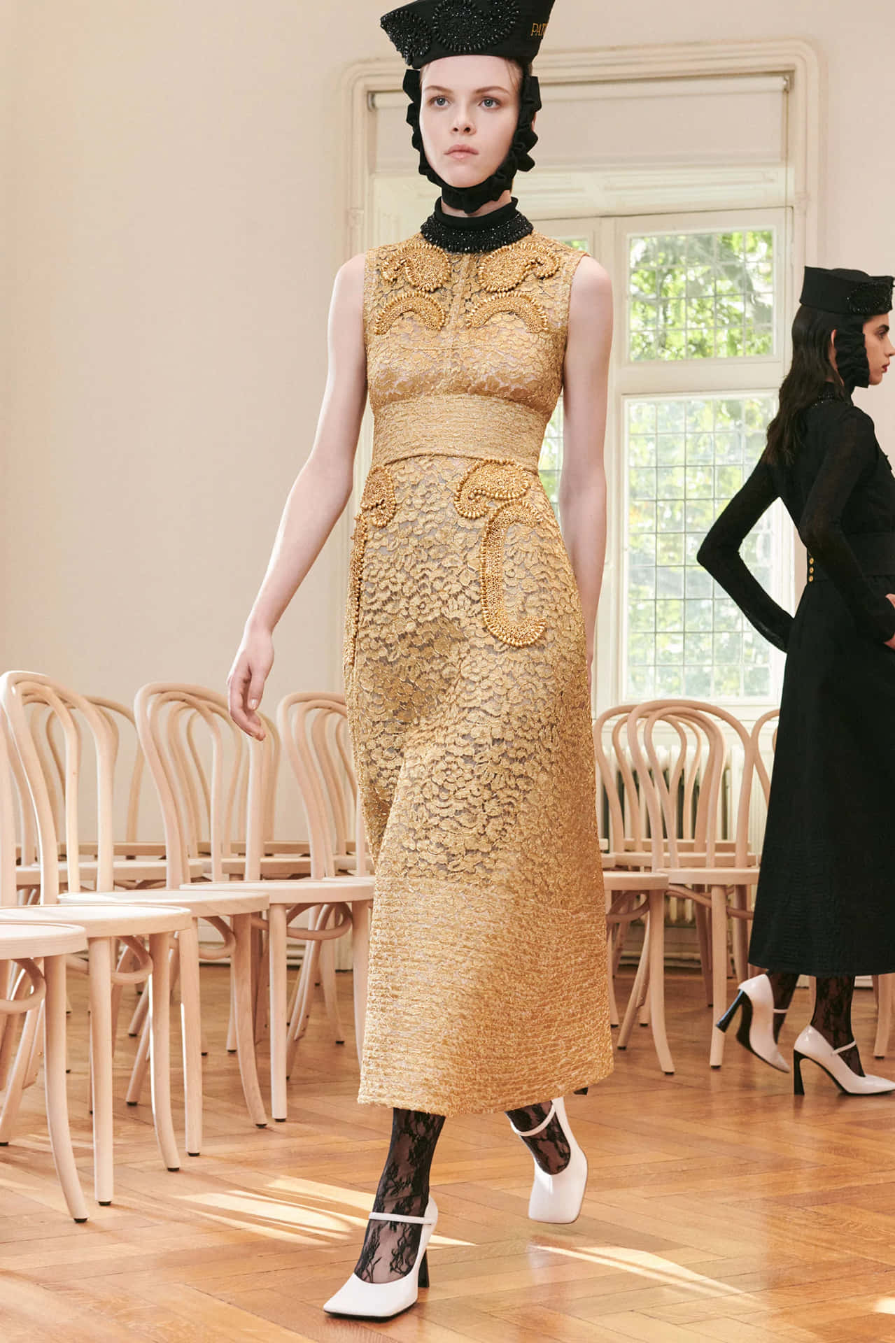 Gold Patou Lace Dress With Embroidery J7zts8dfhloz2bo1 Wallpaper