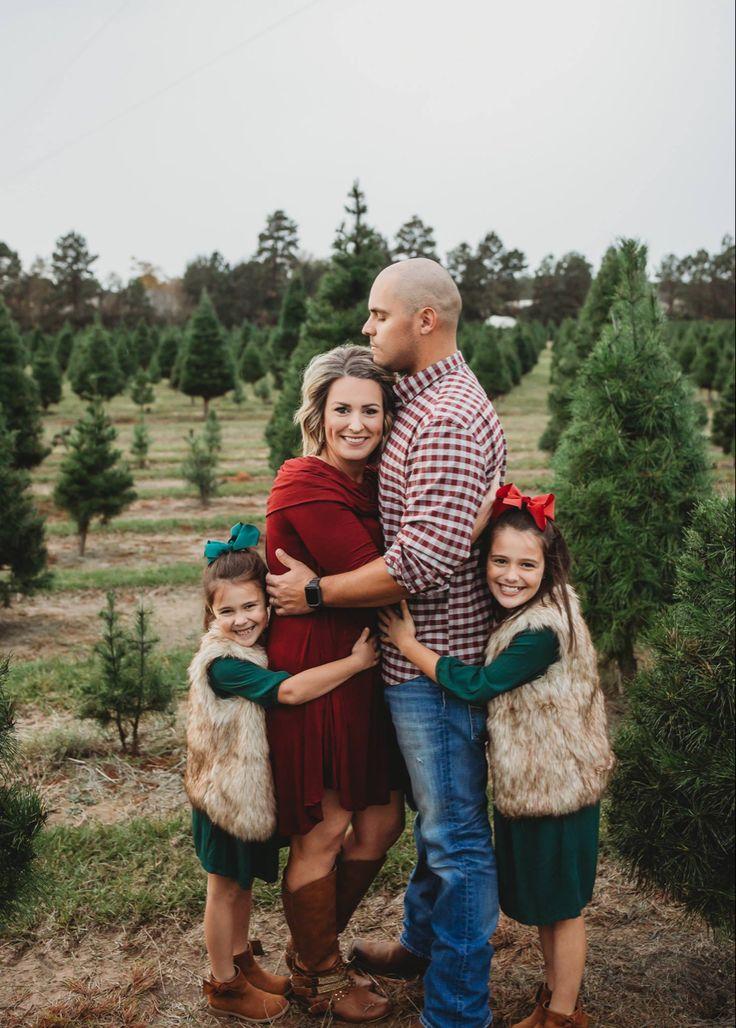 Tree Farm Minis Family Christmas Outfits