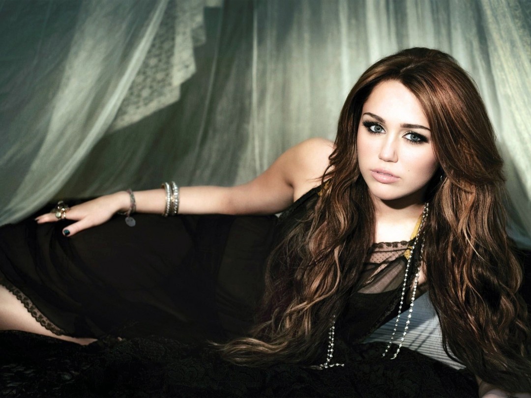 Miley Cyrus Wallpaper