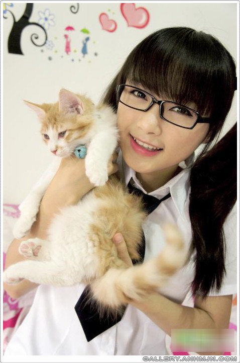 Image Gallary Nerdy Girl And Kitty Pictures