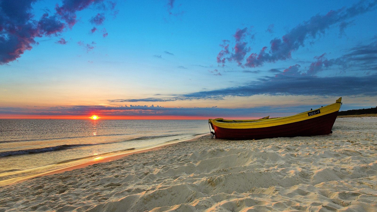 Seaside Wallpaper World Part