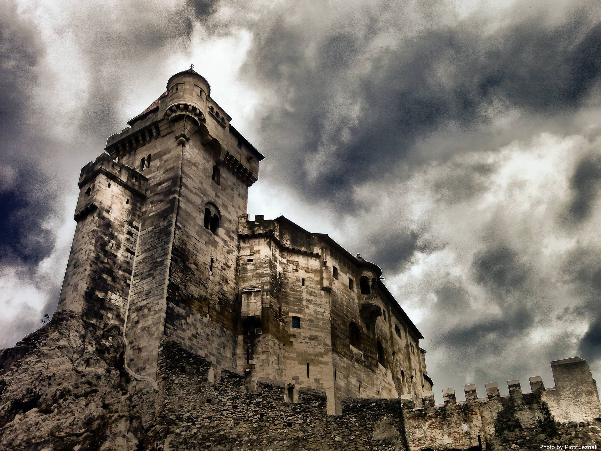 Liechtenstein Castle Bottom Wallpaper