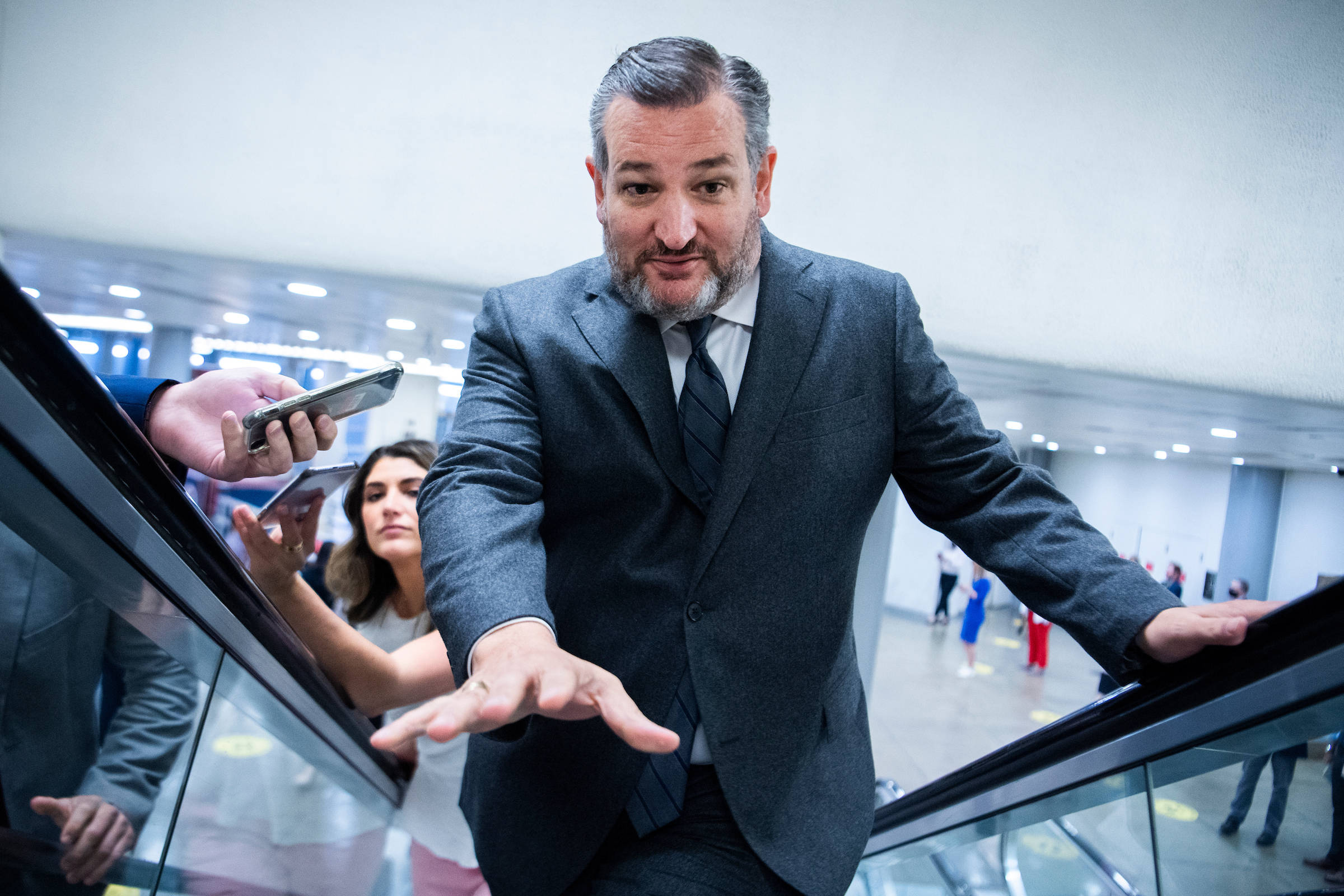 Ted Cruz With Other Senator Wallpaper