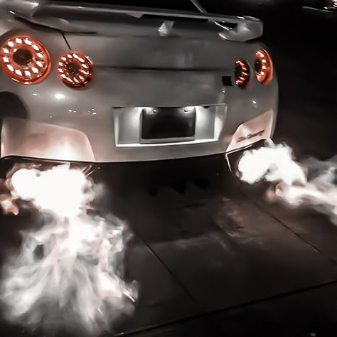 Aesthetic Car Pfp Wallpaper