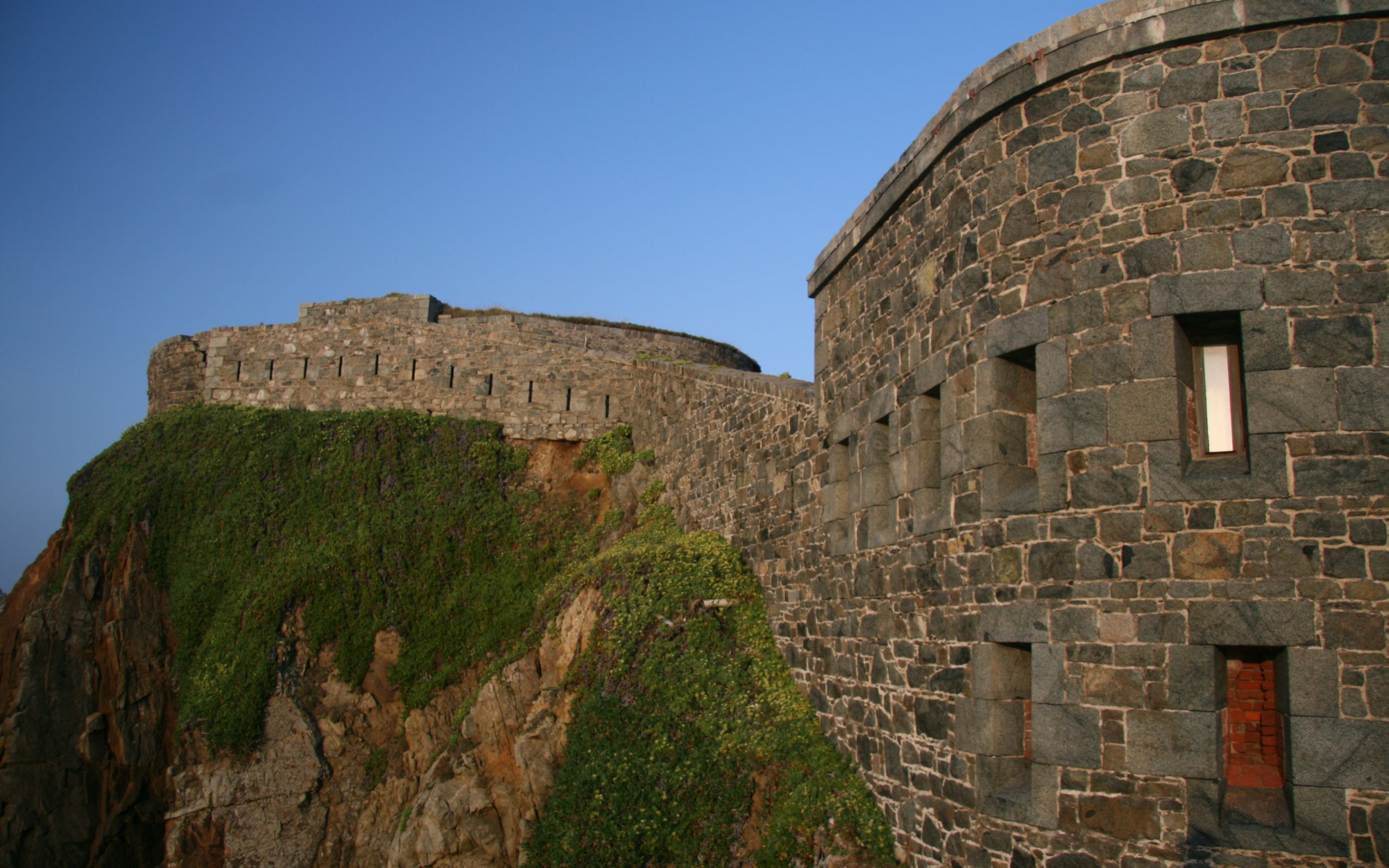 Fort Clonque Wallpaper Background