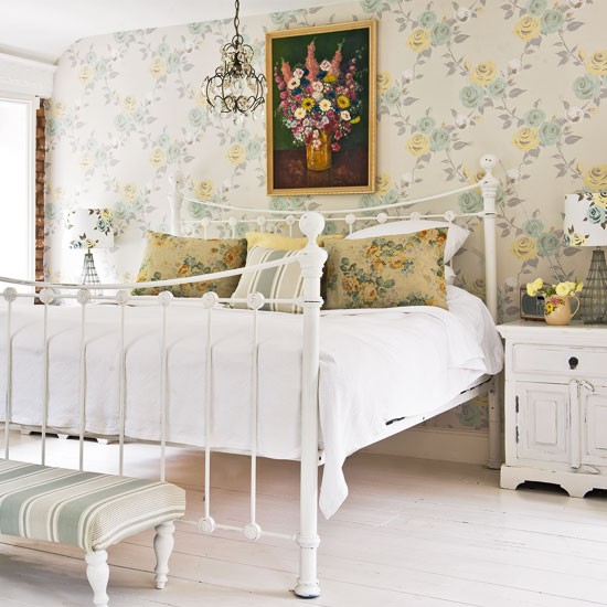 Traditional Cottage Bedroom Decorating Idea Housetohome Co