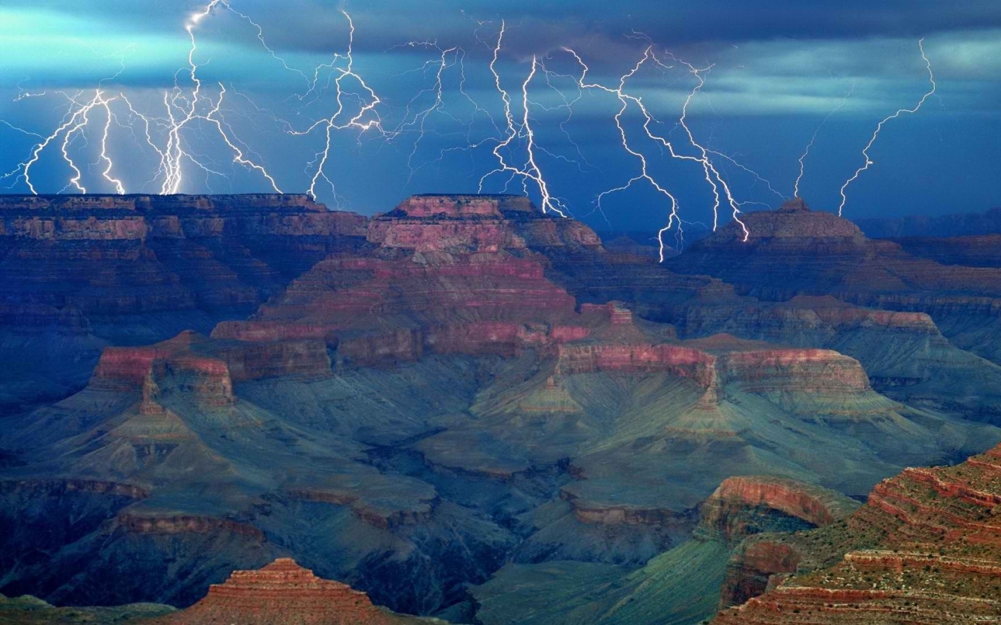 World Storm Arizona Grand Canyon National Park Gathering