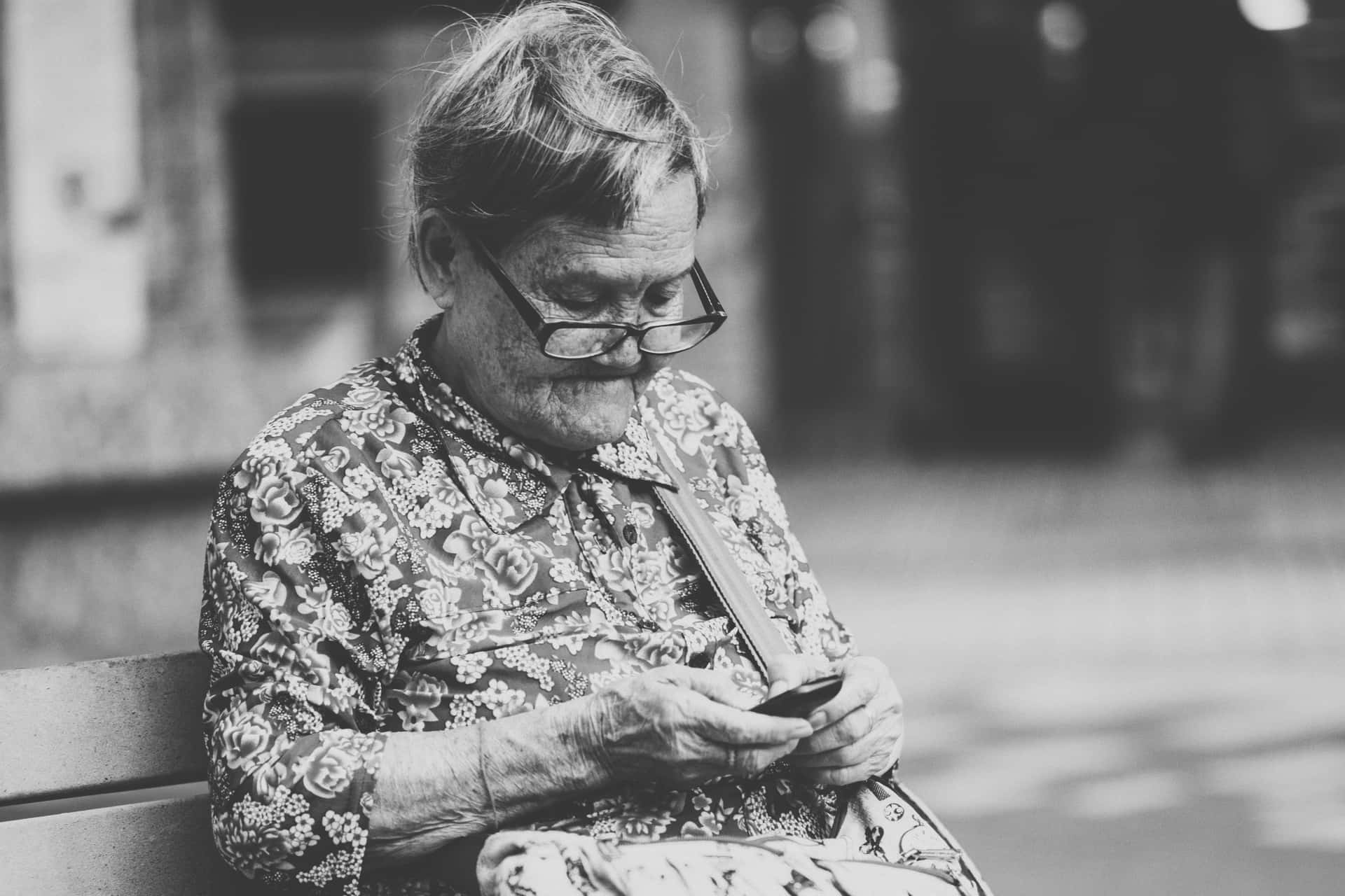 Old Woman Wallpaper