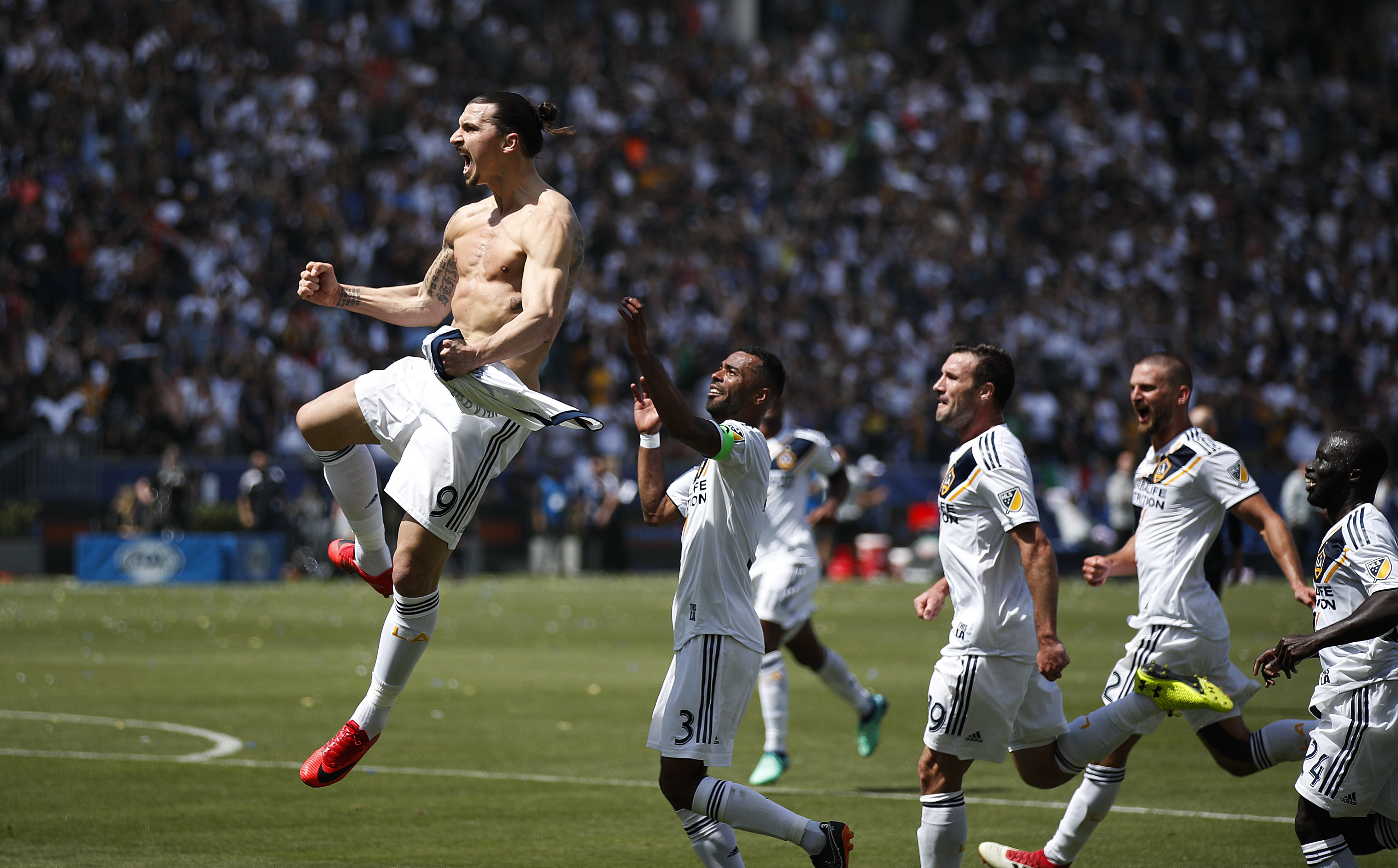 Pictures Zlatan Ibrahimovi historic debut with LA Galaxy Pro