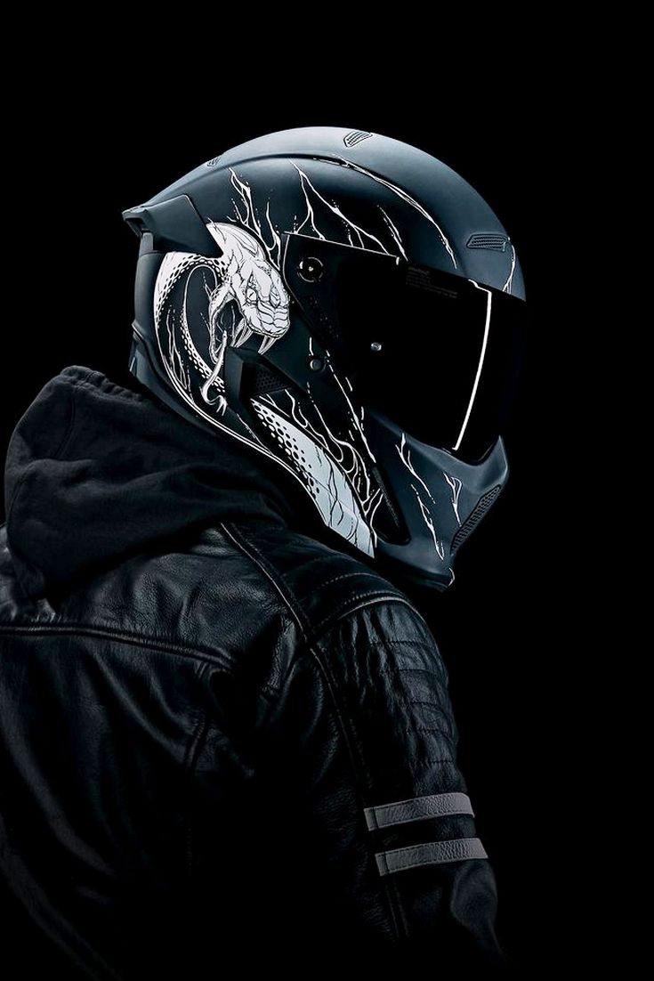 Ruroc Atlas Motorcycle Helmet With Super Cool Snake Graphics