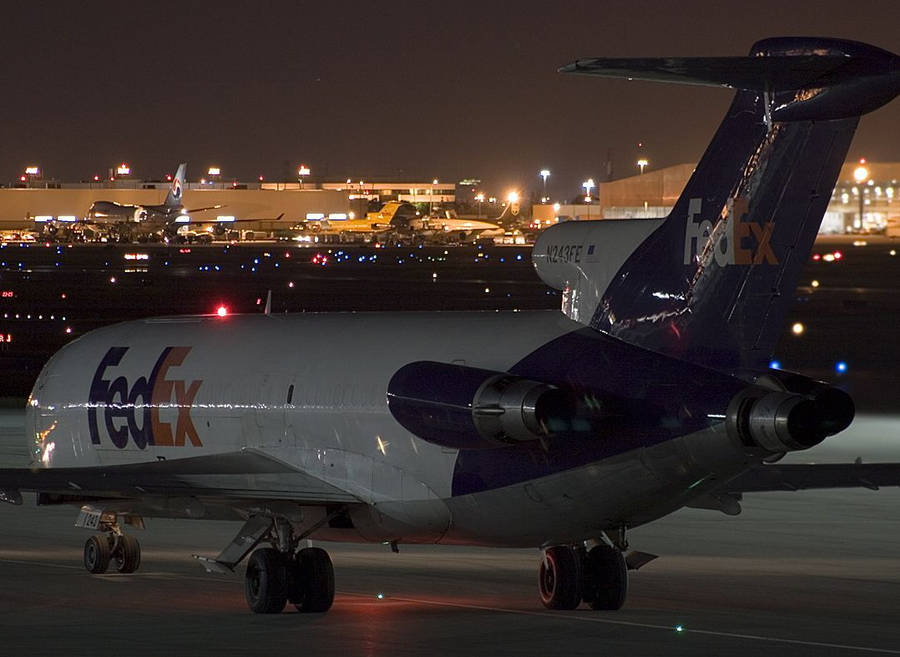Fedex M5b8i592gvf3pacd Wallpaper
