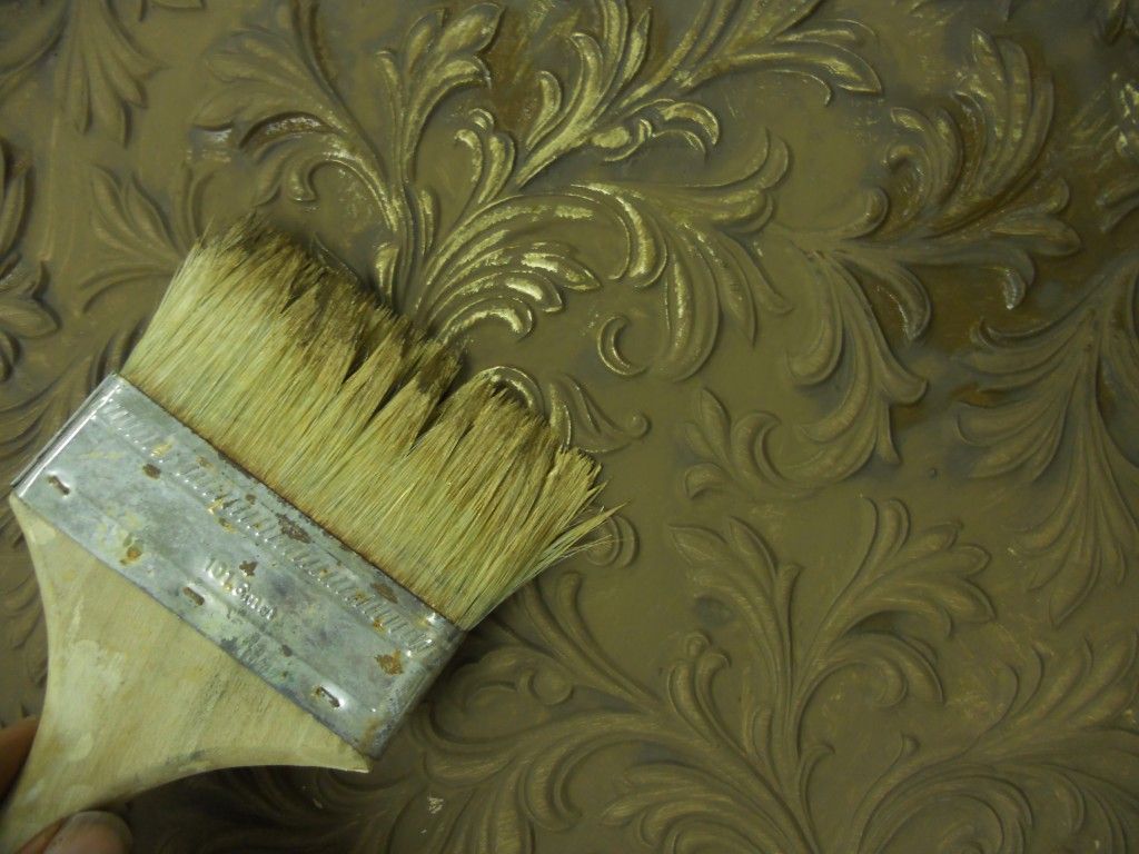 Painting Embossed Wallpaper With Pigments And Crescent Bronze