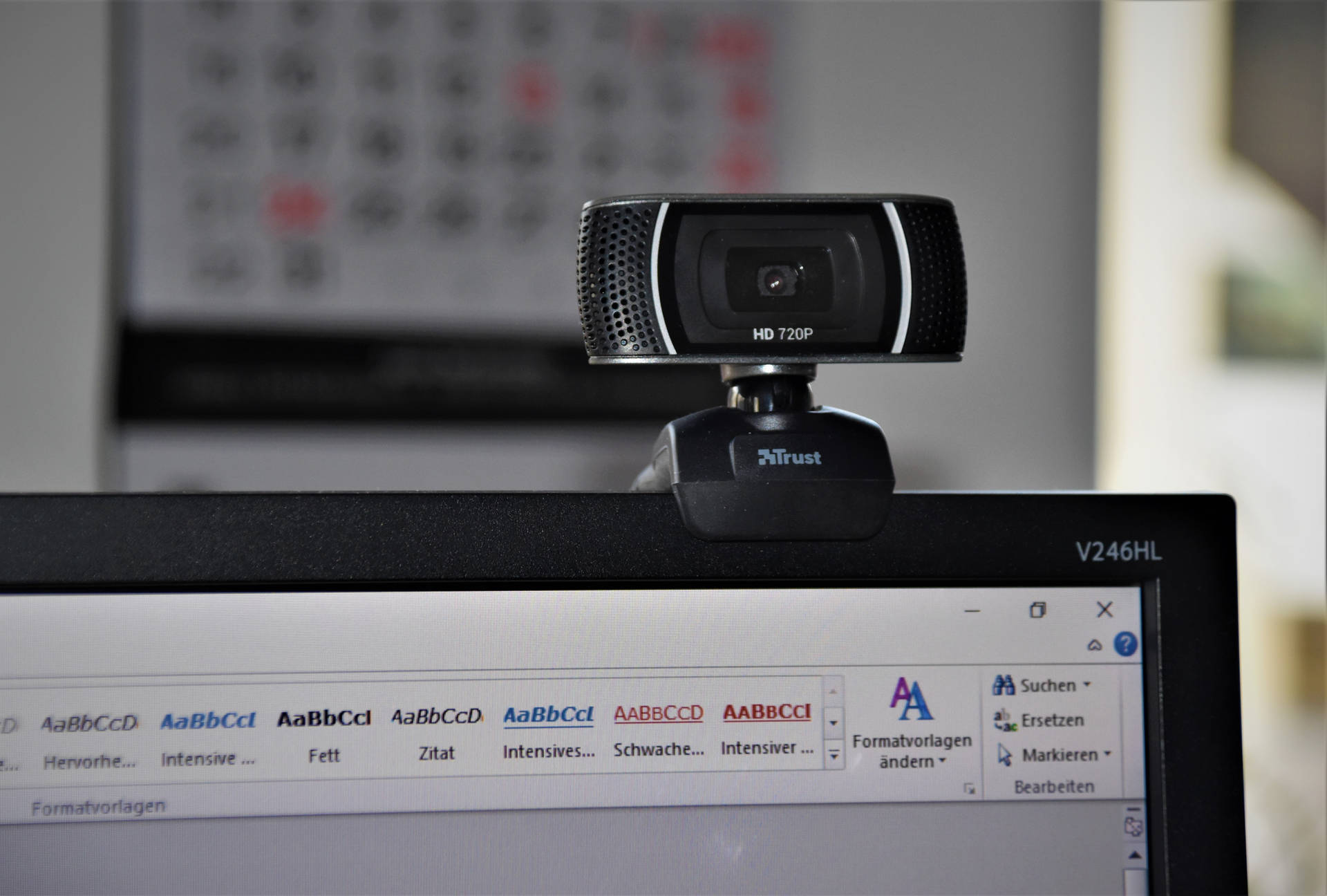 Old Black Webcam For Computer E0n3fukt9sgu2elu Wallpaper