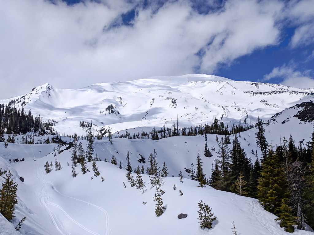 A Spring Guide To Backcountry Skiing Mount St Helens Angela Travels