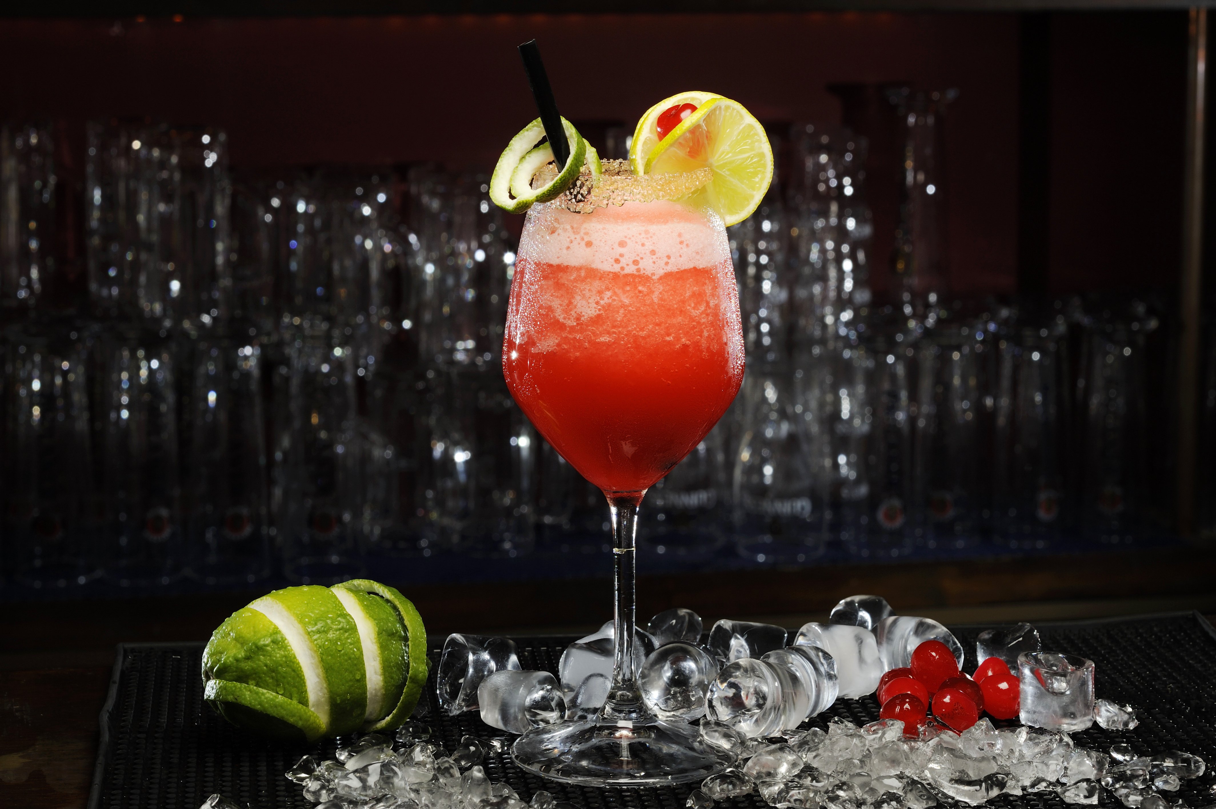 Close-Up Photo of Cocktail Drinks on Bar Table · Free Stock Photo