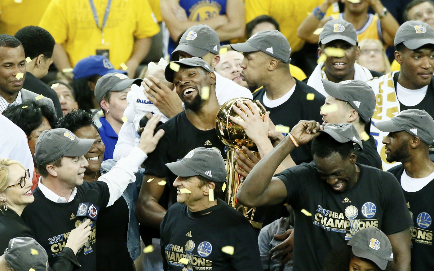 Les Golden State Warriors Sont Champions Nba Kevin Durant Mvp