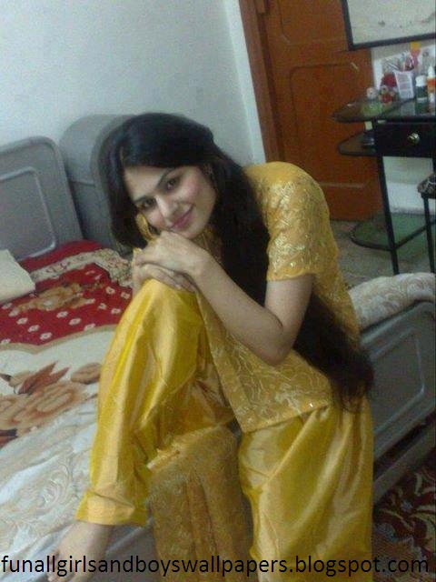 Pakistani young sexy girls