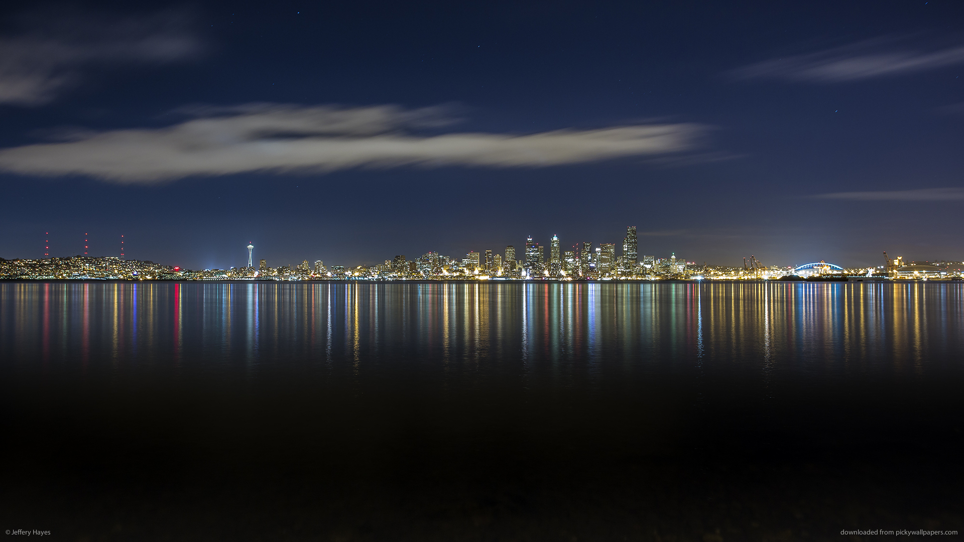 HD Mostly Clear Night In Seattle Wallpaper