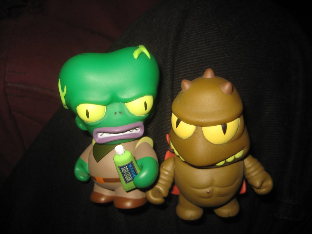 Kidrobot Morbo And Lrrr Aliens From Futurama