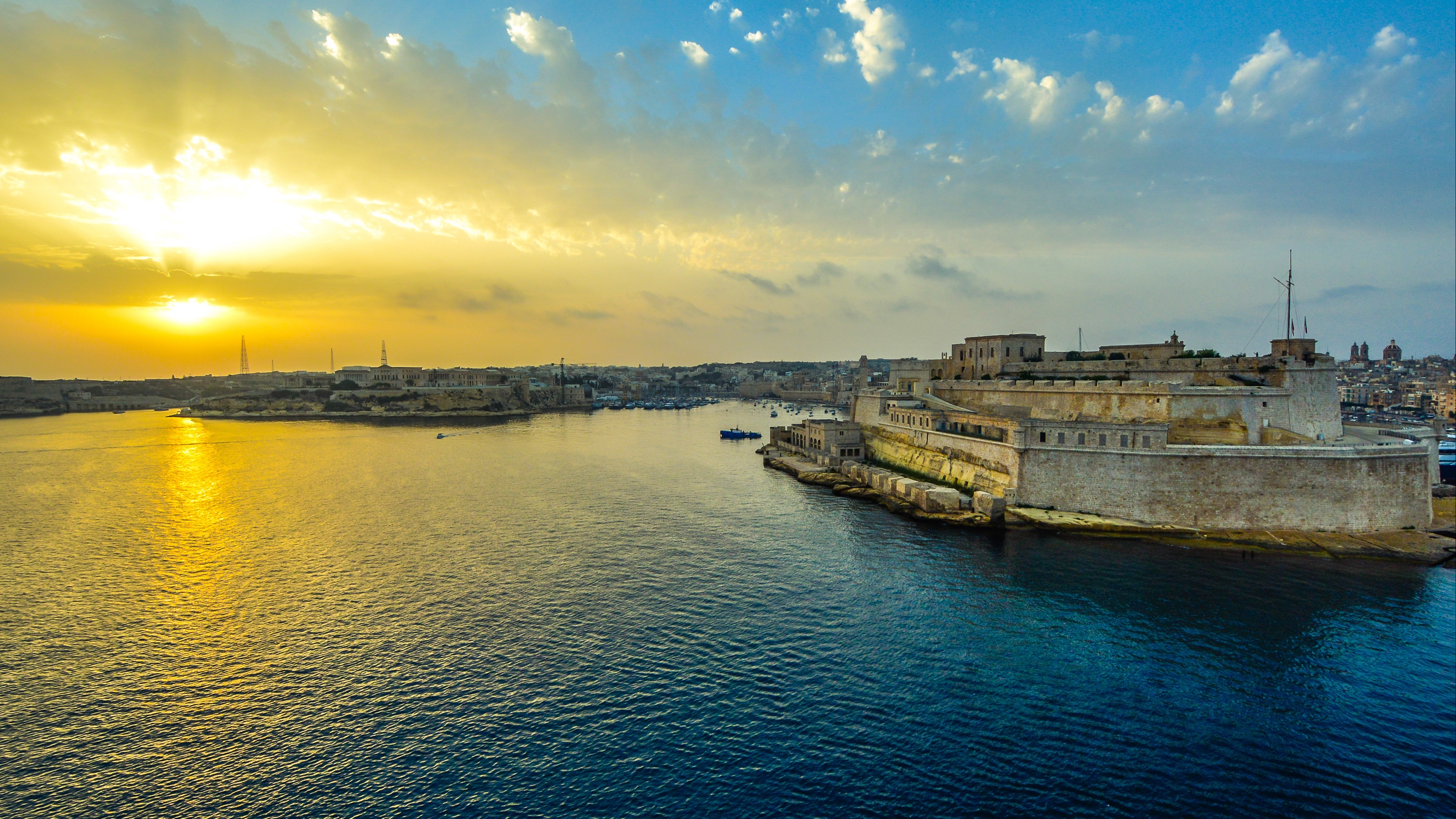 Wallpaper Malta Sunrise Valletta Harbor 4k