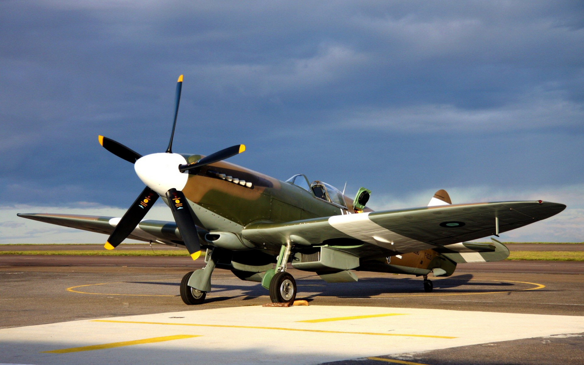 Supermarine Spitfire Full HD Wallpaper And Background