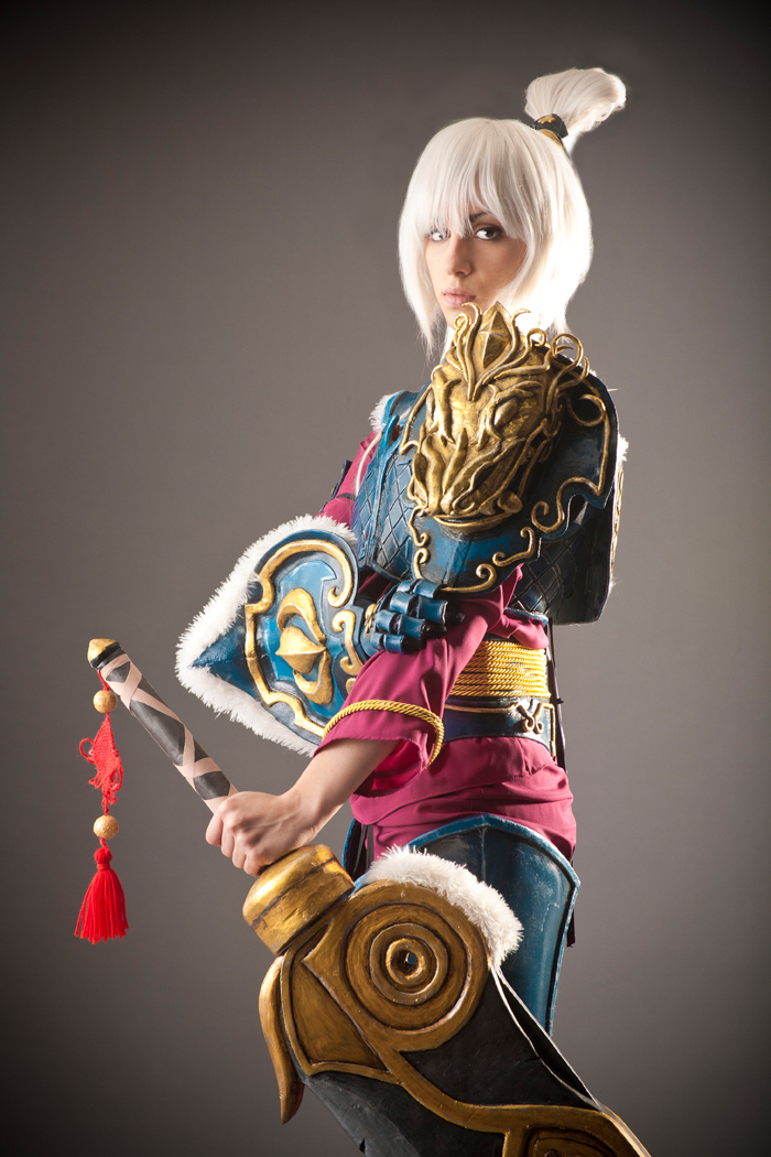 Dragonblade Riven Cosplay Of Legends By Ccubecosplay On
