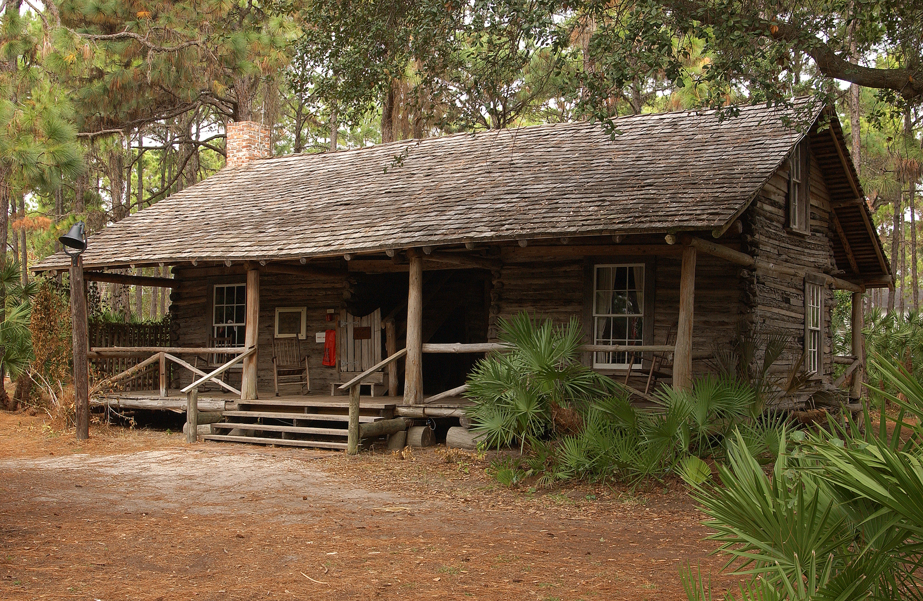 Get Rustic With This Old Fashioned Log Cabin The Builders