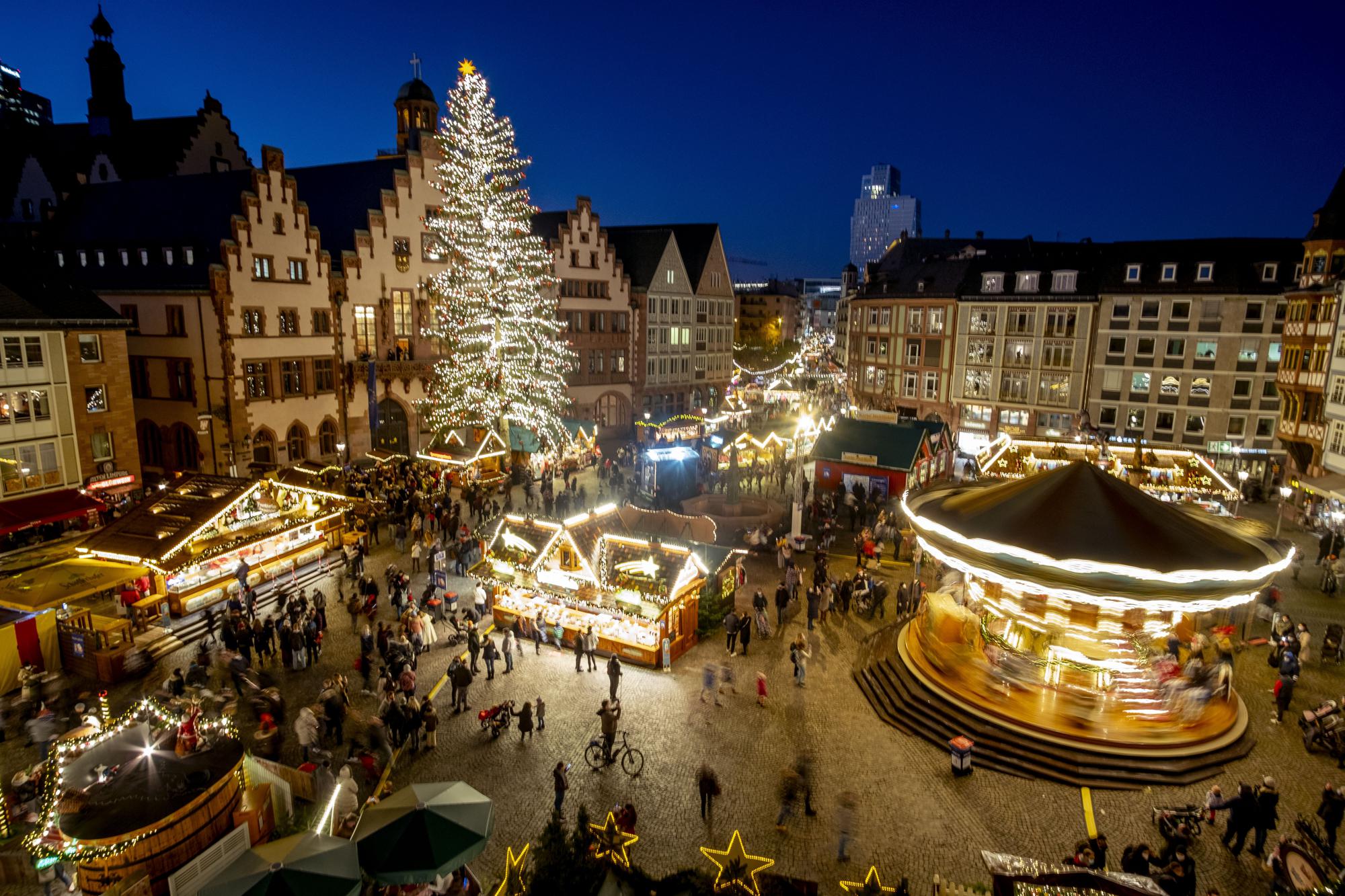Europe S Christmas Markets Warily Open As Covid Cases Rise Ap News