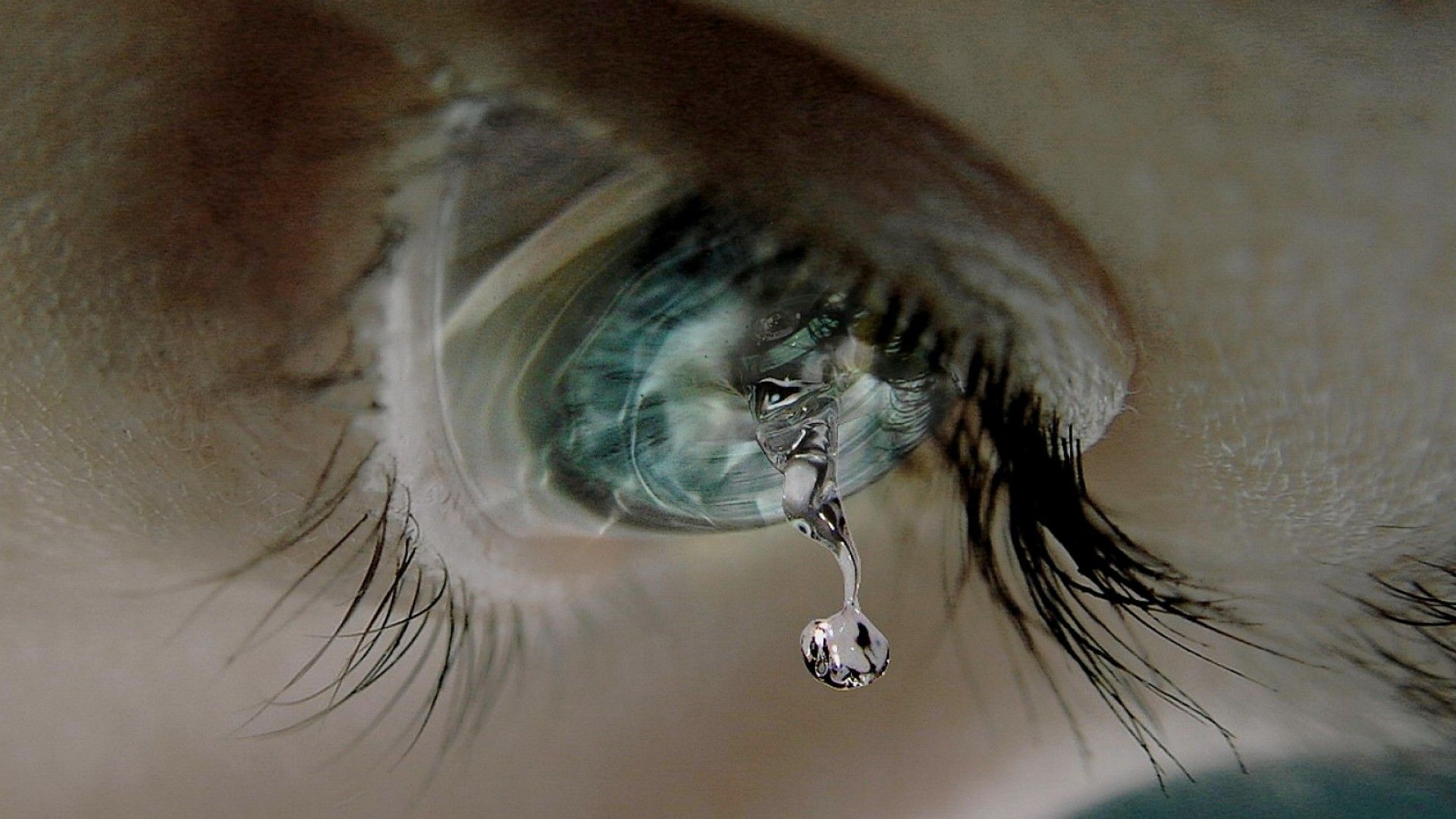 Most Beautiful Eyes With Tears Wallpaper Cry Me A River