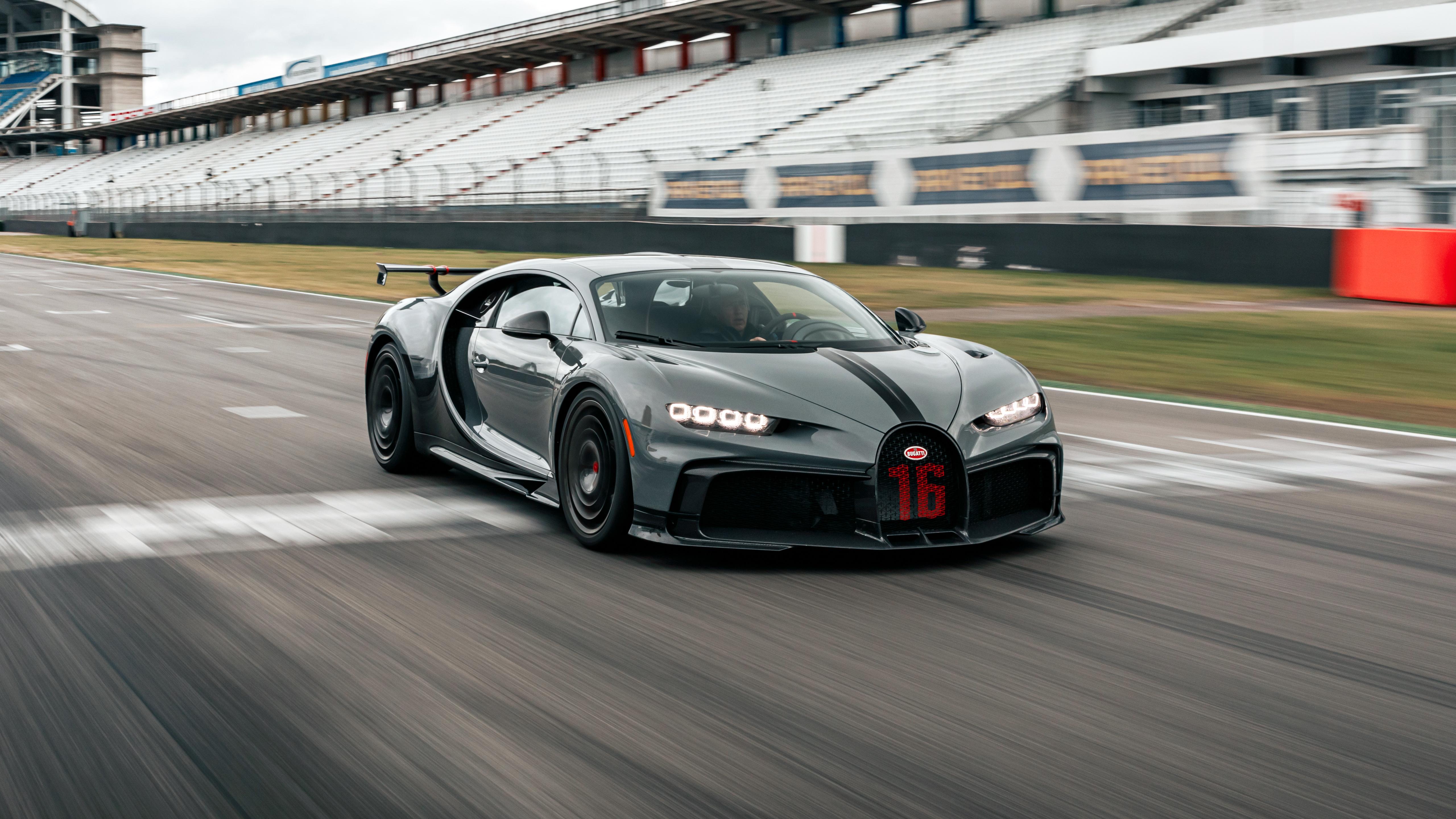 Black Bugatti Chiron Pur Sport Racing Desktop Wallpaper