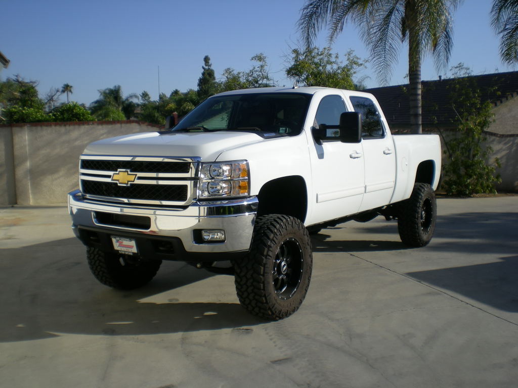Lifted Gmc Truck Wallpaper White Chevy Trucks Lifted Wallpaper Show