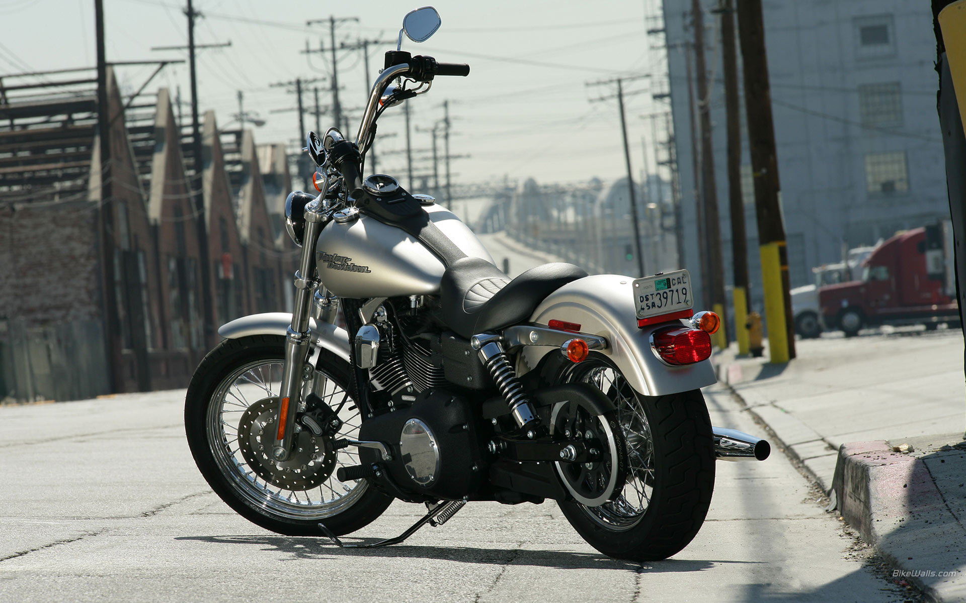 Harley Davidson Fxd Dyna Super Glide Pics Specs And