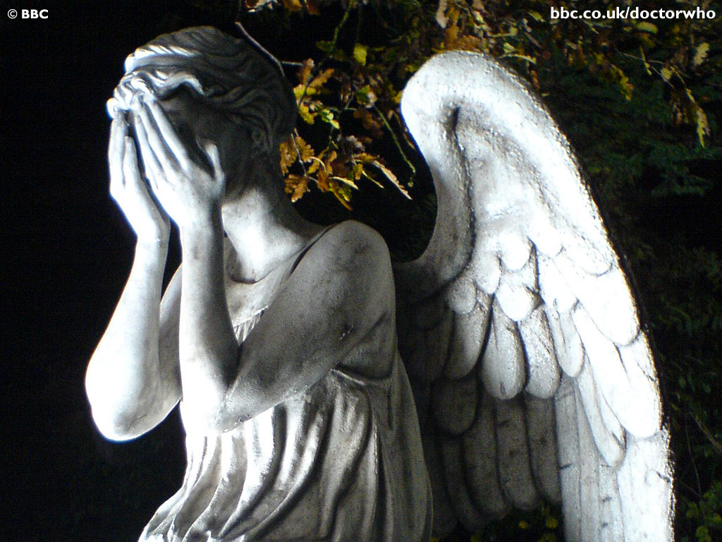 Speaking On Weeping Angels They Re Back Doctor Who Tonight