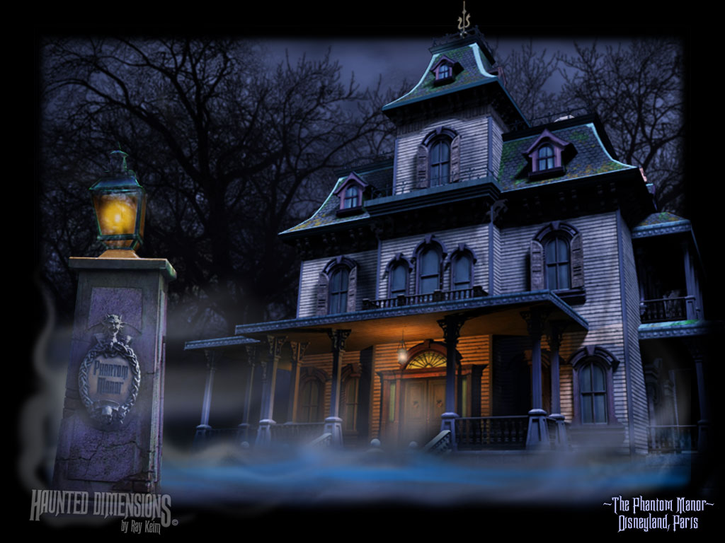 Haunted mansion перевод. Хаунтед Мансион. Дом Монсион призраки. Джон Эспозито: особняк с привидениями.. «Дом с привидениями» Кирстин Робертс.