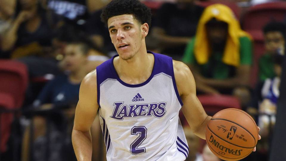 Lonzo Ball Drops Points In Nike Shoes Father Says He