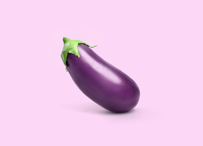 Liza Nelson Recreates Emoji Irl For The Eggplant She Went To