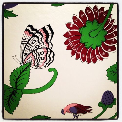 vintage butterfly and bird wallpaper Bedroom Pinterest