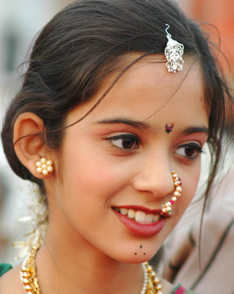 New Wallpaper And Information Cute Indian Girl