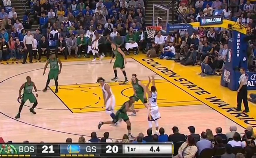Watch Stephen Curry Beats First Quarter Buzzer