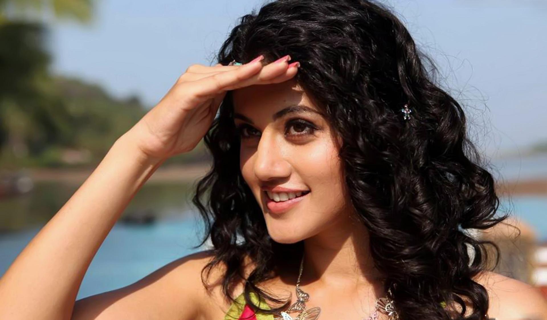 Taapsee Pannu HD Wallpaper For Mobile Laptop Cool