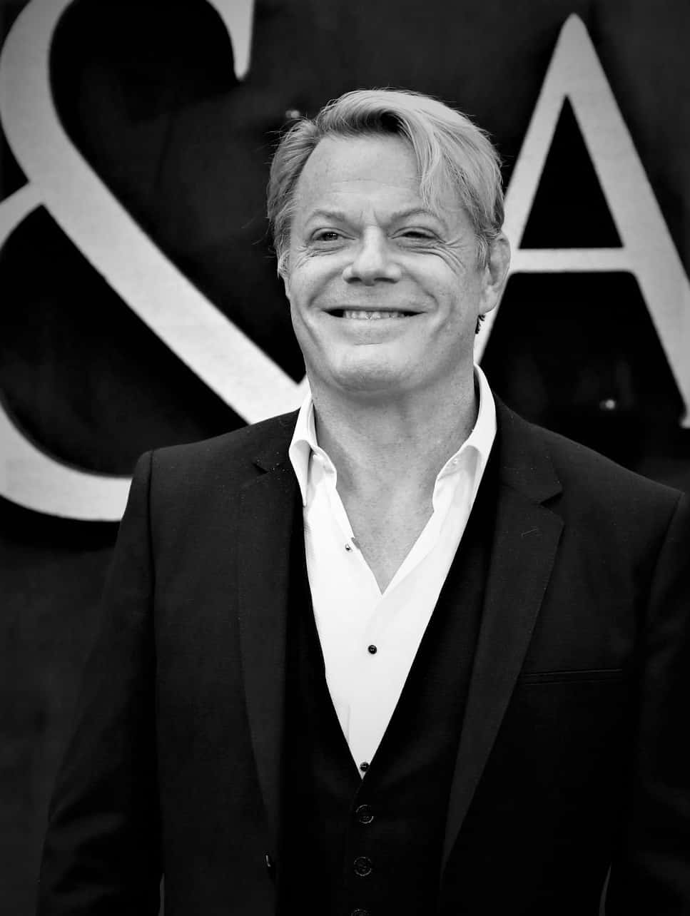 Eddie Izzard Comedian And Actor Wallpaper