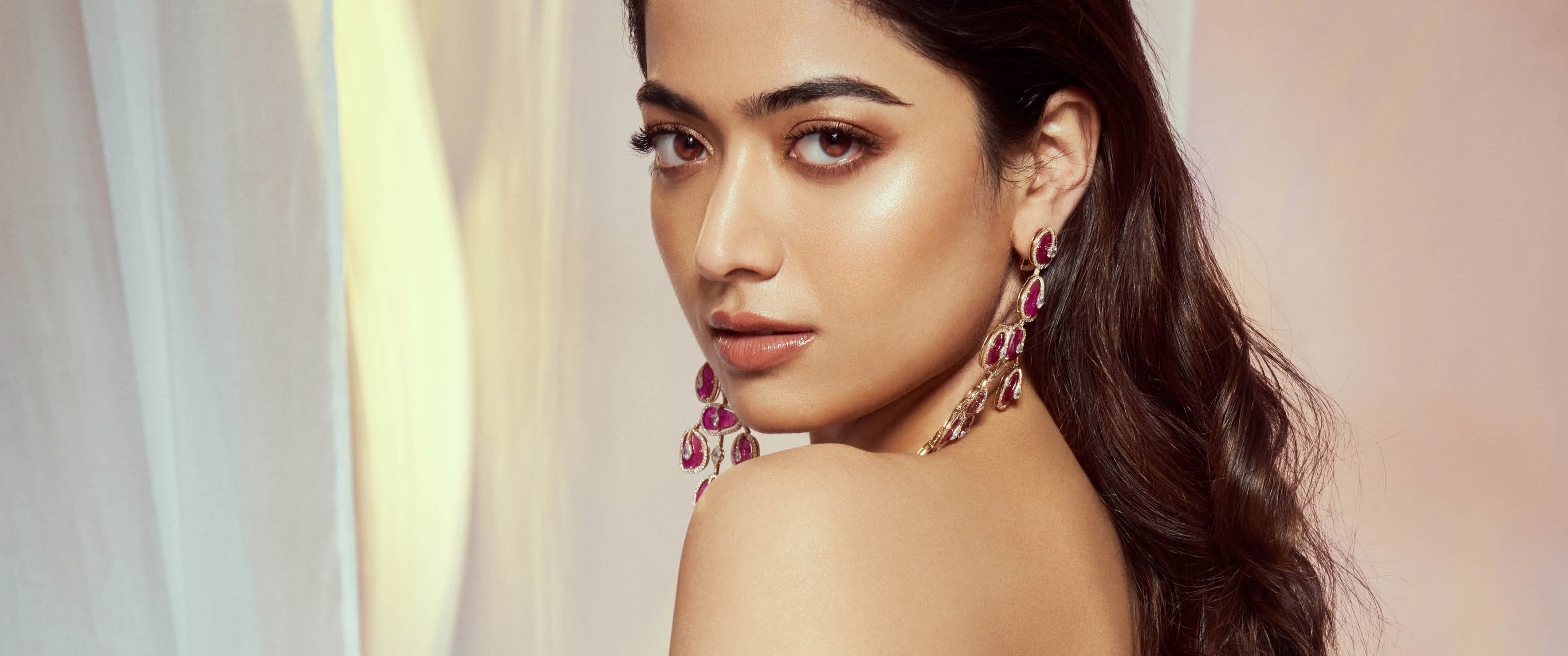 Rashmika Mandanna 4k Wallpaper For iPhone