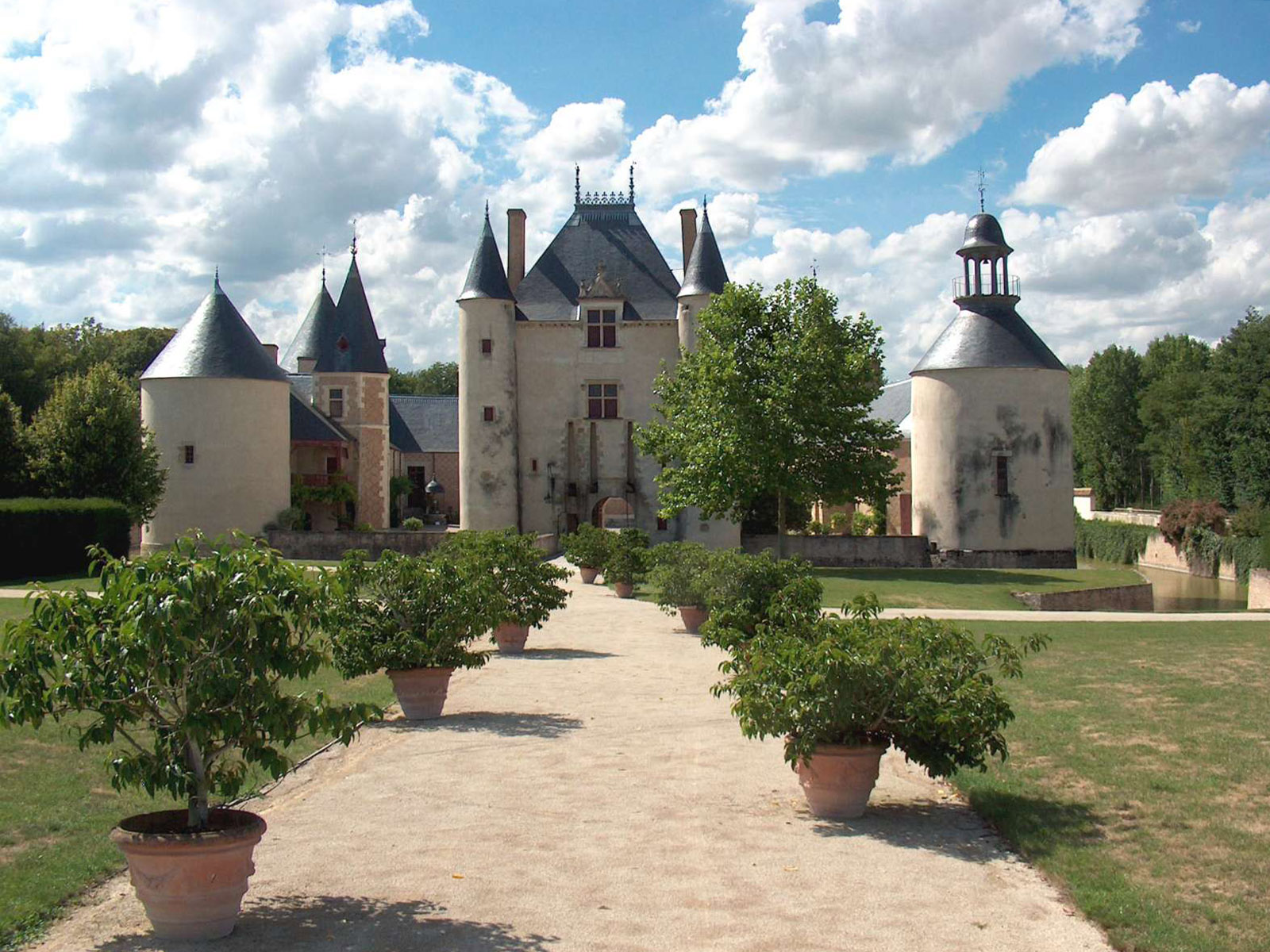 French Castle Wallpaper And Image Pictures Photos