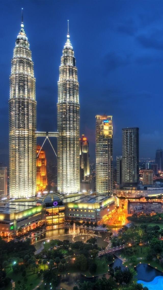 HD wallpaper malaysia kuala lumpur petronas towers sunset skyline  city  Wallpaper Flare