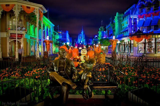 The Walt Disney World Picture of the Day Gotta love Main Street at