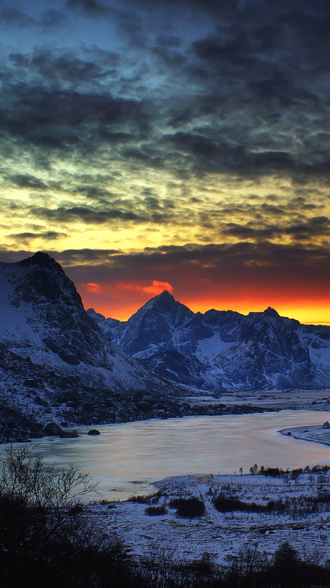Night Mountain Wallpaper