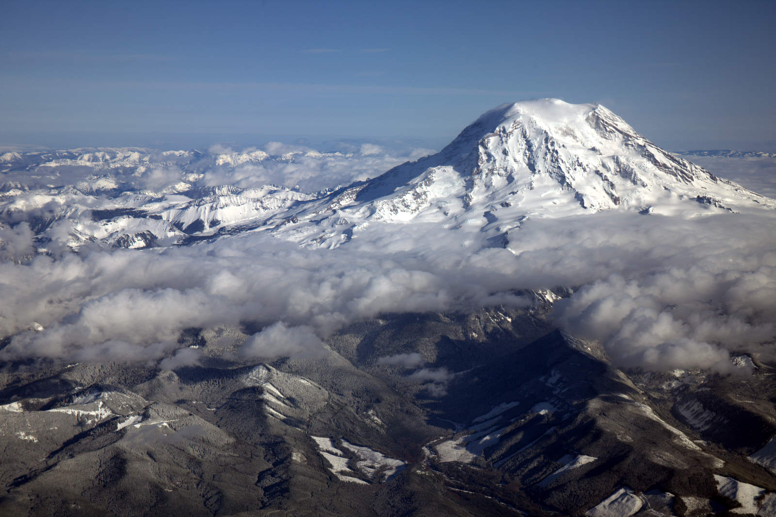 Aerial Photos of Mount Ranier for Your Desktop Wallpaper