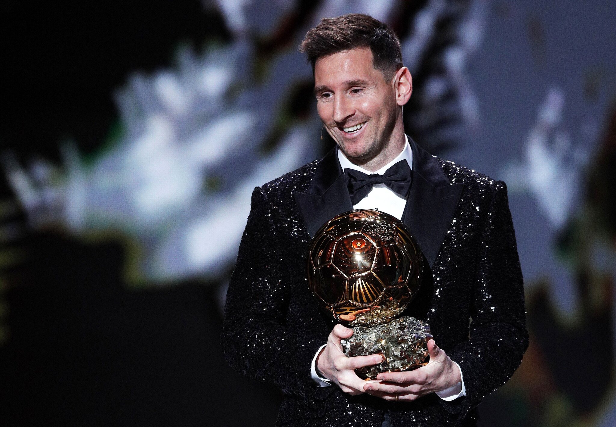 Lionel Messi Wins Record Seventh Ballon D Or The New York Times